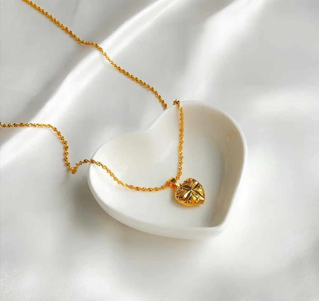 GOLD PLATING HEART NECKLACE ➕ BOX ➕ FREE DELIVERY  🎁